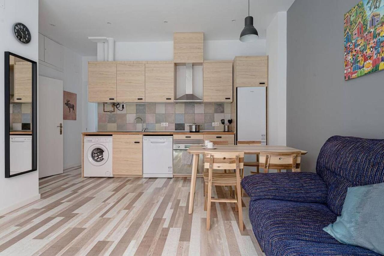 Lovely 2-Bed Flat In Tetuan By Sharingco. Мадрид Екстериор снимка